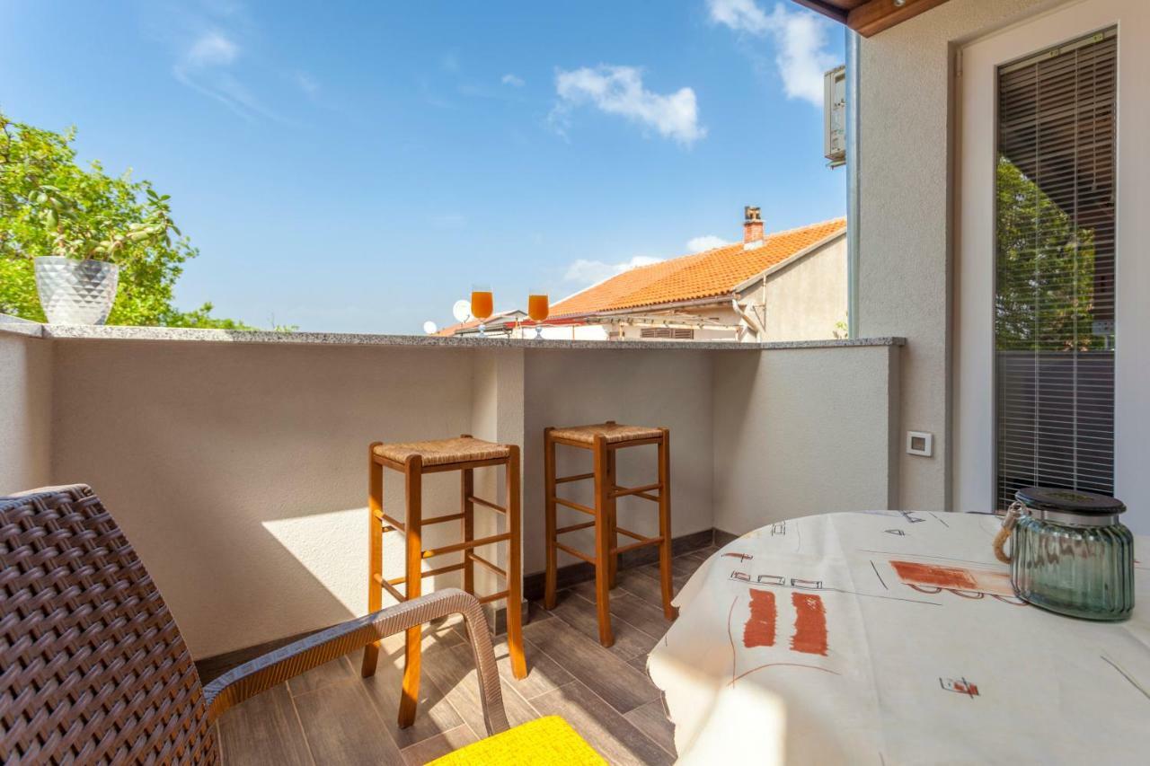 Apartment Hasanec By El-Pi Tours นยีวีเซ ภายนอก รูปภาพ