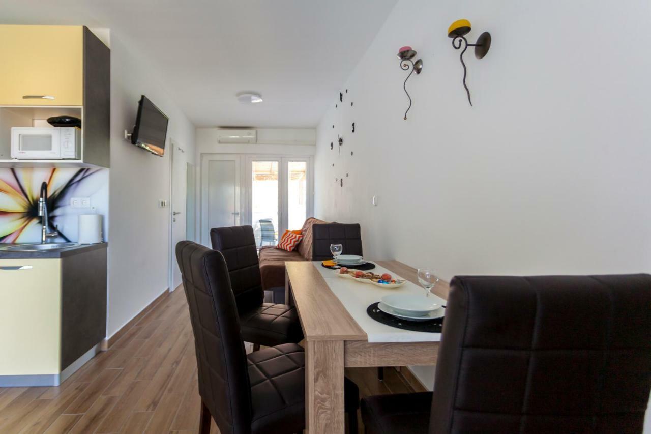 Apartment Hasanec By El-Pi Tours นยีวีเซ ภายนอก รูปภาพ