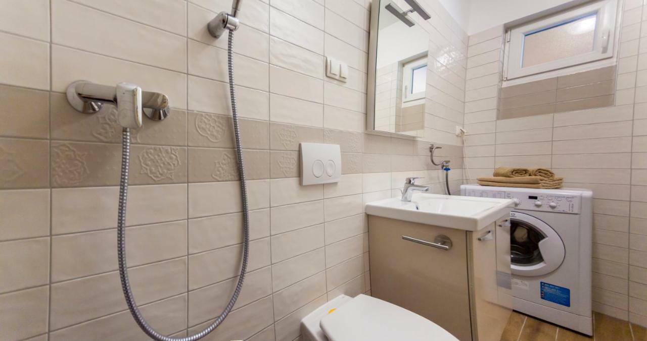 Apartment Hasanec By El-Pi Tours นยีวีเซ ภายนอก รูปภาพ
